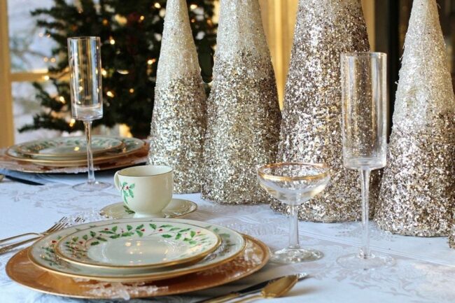table dressée pour Noël